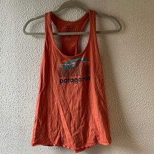 Patagonia Women’s Size Small Orange Tank. Bin U